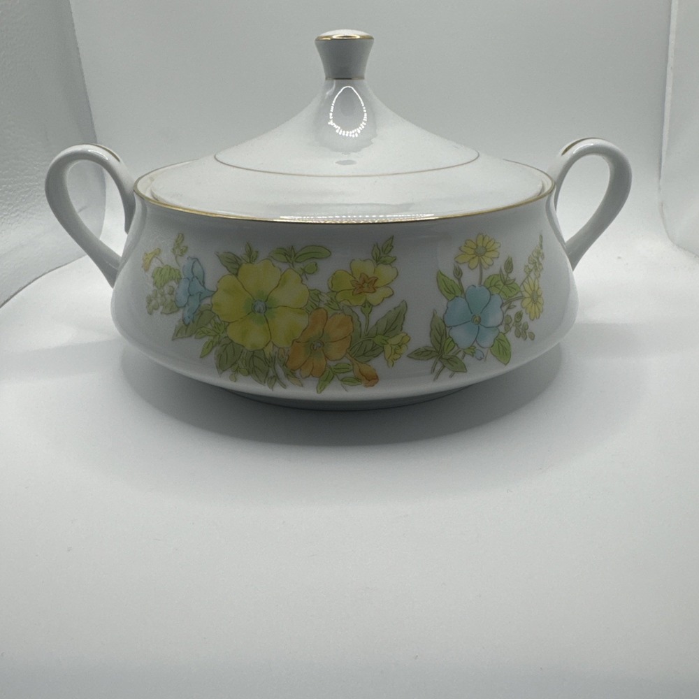 Ekco International Exquisite‎ Fine China Spring Bouquet Covered Vegetable Dish